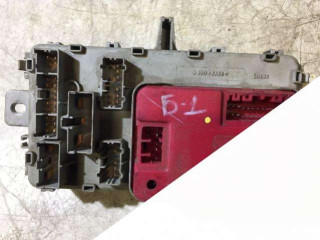 блок предохранителей Rover 400 Series 2 поколение 1999, 2.0 л., дизель, YWC102990