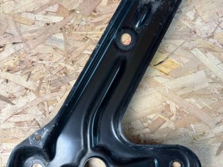 Кронштейн балки Mercedes-Benz GLE W166 2018, 2.2 л., дизель, АКПП, черный, внедорожник 5 дв., правый руль, A1643310940