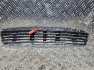 заглушка (решетка) в бампер Audi A4 B5 1998, 1.8 л., бензин, МКПП, седан, 8D0807683