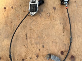 трос кулисы КПП Lexus NX 1 поколение [рестайлинг] 2020, 2.5 л., гибрид, красный, полный привод, правый руль, 3382078020