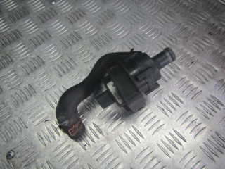 насос антифриза дополнительный Opel Vectra C 2003, 3.0 л., дизель, 13106848