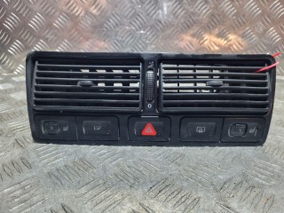 дефлектор обдува салона Volkswagen Golf 4 поколение 2004, 2.0 л., AQY, бензин, АКПП, хетчбэк 5 дв., 1J0819728C, 1J0819736C