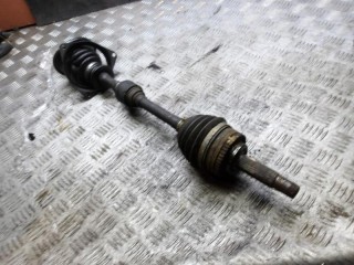 полуось передняя левая (приводной вал, ШРУС) Mitsubishi Carisma 1 поколение [рестайлинг] 2000, 1.6 л., бензин