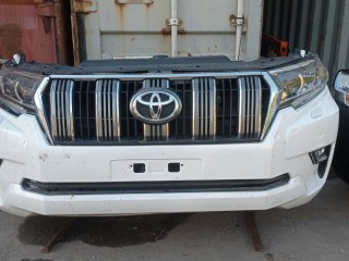передняя часть (ноускат) Toyota Land Cruiser Prado 4 поколение J150 [рестайлинг] 2017, 521196C913