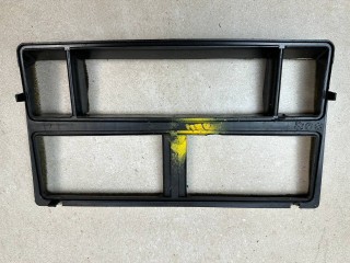 пластик Jeep 2021, 2.0 л., бензин, АКПП, серебристый, внедорожник 5 дв., полный привод, правый руль, 68290512AD