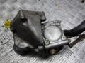 насос гидроусилителя руля Ford Focus 1 поколение 1999, 1.6 л., бензин, 2S413A696AA - фото №7