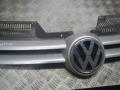 решетка радиатора Volkswagen Golf 4 поколение 2005, 1.6 л., бензин, МКПП, хетчбэк 5 дв., 1K0853651K - фото №3