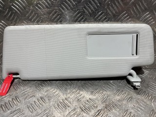 козырек солнцезащитный Volkswagen Tiguan 1 поколение [рестайлинг] 2012, 2.0 л., CCZA, бензин, АКПП, внедорожник 5 дв., полный привод, 5N0857551H
