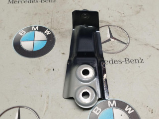 Крепления ( кронштейн ) крыла лев. BMW 2023, 4.4 л., бензин, 416, 7418217