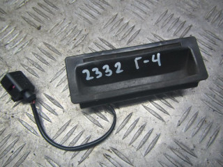 кнопка открытия багажника Volkswagen Golf 4 поколение 2001, 2.0 л., бензин, АКПП, универсал, 1J0827566L