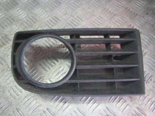 заглушка (решетка) в бампер Volkswagen Golf 4 поколение 2004, 1K0853665B