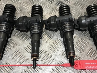 форсунка Skoda Octavia 2 поколение (A5) [рестайлинг] 2008, 1.9 л., BXE, дизель, 5МКПП, хетчбэк 5 дв., 038130073AG, 0414720215, BA