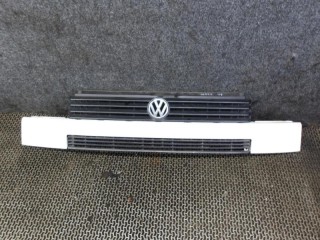 решетка радиатора Volkswagen Transporter T4 1996, 1.9 л., дизель, МКПП, микроавтобус