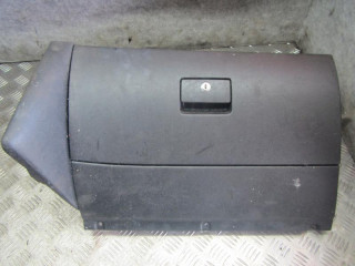 бардачок Volkswagen Golf 4 поколение 2003, 1.4 л., бензин, МКПП, хетчбэк 5 дв.