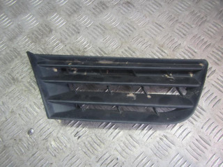 заглушка (решетка) в бампер Renault Modus 1 поколение 2005, 1.5 л., дизель, МКПП, хетчбэк 5 дв., 8200259249