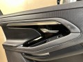 обшивка двери передняя левая Land Rover Range Rover Evoque L551 2020, 2.0 л., бензин, АКПП, белый, внедорожник 5 дв., полный привод, правый руль, LR114587 - фото №12