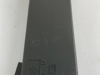 крышка блока предохранителей Maserati Levante 1 поколение 2017, 3.0 л., A630HP, дизель, АКПП, blue, внедорожник 5 дв., полный привод, правый руль, 673002773