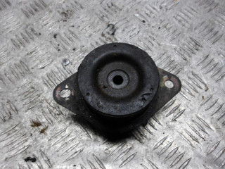 подушка крепления двигателя Renault Trafic 2 поколение 2004, 1.9 л., дизель, МКПП, микроавтобус, 8200003824D