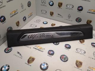 накладка на порог внутренняя Alfa Romeo 2019, 2.0 л., бензин, правый руль, 156107572