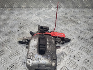 суппорт задний левый Peugeot 2008 1 поколение 2015, 1.6 л., 9HC (DV6C), дизель, робот, внедорожник 5 дв.