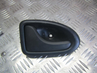 ручка внутренняя передняя левая Renault Megane 1 поколение [рестайлинг] 2000, 7700830078