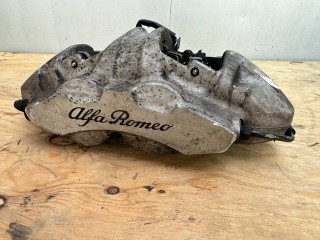 суппорт передний левый Alfa Romeo Stelvio 1 поколение 2018, 2.0 л., АКПП, серый, внедорожник 5 дв., полный привод, 01, 50553649