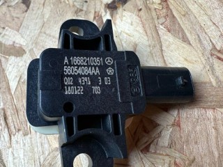 датчик удара Mercedes-Benz GLE W166 2018, 2.2 л., дизель, АКПП, черный, внедорожник 5 дв., правый руль, A1668210351