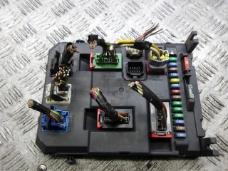 блок предохранителей Peugeot 207 1 поколение [рестайлинг] 2011, 1.6 л., дизель, МКПП, универсал, 9664983180