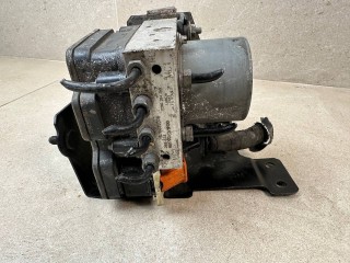 блок ABS Maserati Levante 1 поколение 2017, 3.0 л., бензин, АКПП, белый, внедорожник 5 дв., полный привод, 670032078