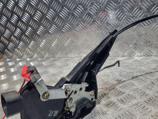 замок двери передней правой Toyota Corolla 9 поколение (E120/E130) [рестайлинг] 2004, 1.4 л., 1ND-TV, дизель, 5МКПП, хетчбэк 5 дв.