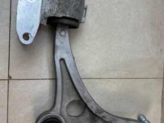 рычаг передний правый Land Rover Range Rover Evoque L551 2020, 2.0 л., бензин, АКПП, белый, внедорожник 5 дв., полный привод, правый руль, K8D23A052BA