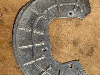 защитный кожух тормозного механизма Alfa Romeo Stelvio 1 поколение 2018, 2.0 л., АКПП, серый, внедорожник 5 дв., полный привод