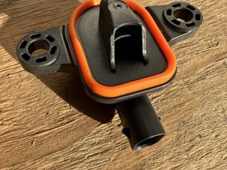 датчик удара Alfa Romeo 2017, 2.0 л., бензин, АКПП, серый, полный привод, 50536741