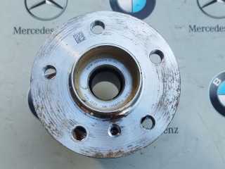 подшипник ступицы задний BMW 2023, 4.4 л., бензин, a96, полный привод, правый руль, 6895673