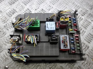 блок предохранителей Fiat Ulysse 2 поколение 2006, 2.2 л., дизель, МКПП, минивэн, 9646907380