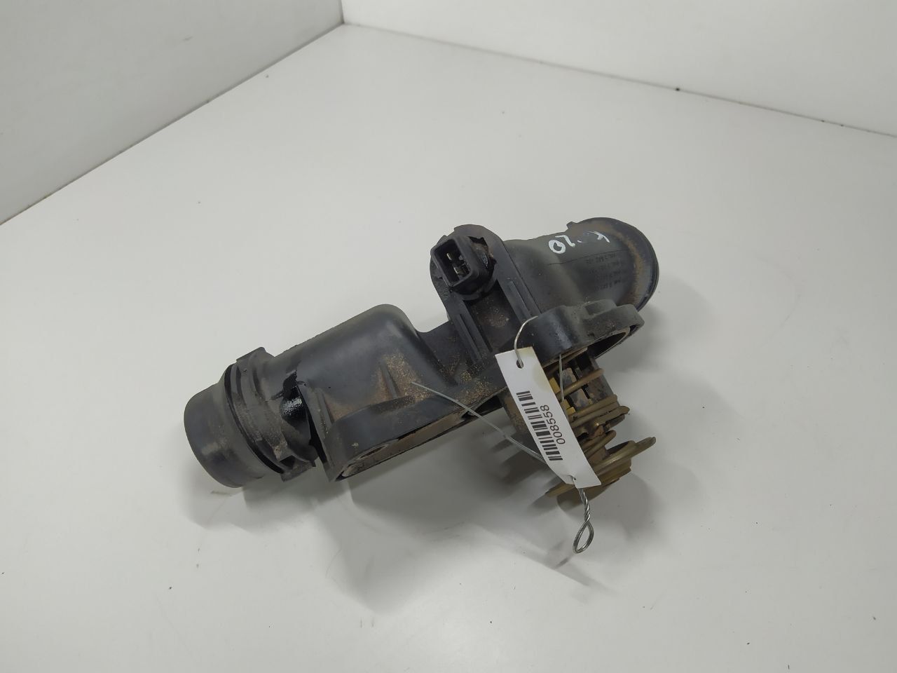 корпус термостата BMW X3 E83 2004, 3.0 л., i, бензин, АКПП, внедорожник 5 дв., полный привод, 5603485, 5482010, 5447271, 5385296 - фото №1