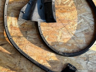 уплотнитель двери Maserati Levante 1 поколение 2017, 3.0 л., бензин, АКПП, белый, внедорожник 5 дв., полный привод, 670032888