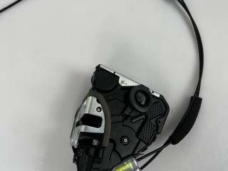 замок двери передней левой Lexus RX 4 поколение [рестайлинг] 2021, 3.5 л., гибрид, АКПП, 8x1 - layat heat blue, внедорожник 5 дв., полный привод, правый руль, 69040-02440