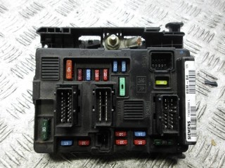 блок предохранителей Peugeot 206 1 поколение [рестайлинг] 2004, 9650618380