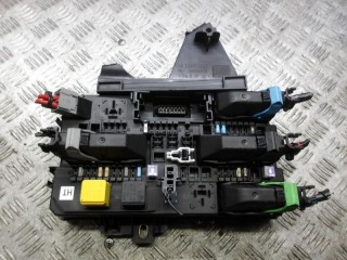 блок предохранителей Opel Astra H/Family [рестайлинг] 2010, 1.4 л., бензин, МКПП, универсал