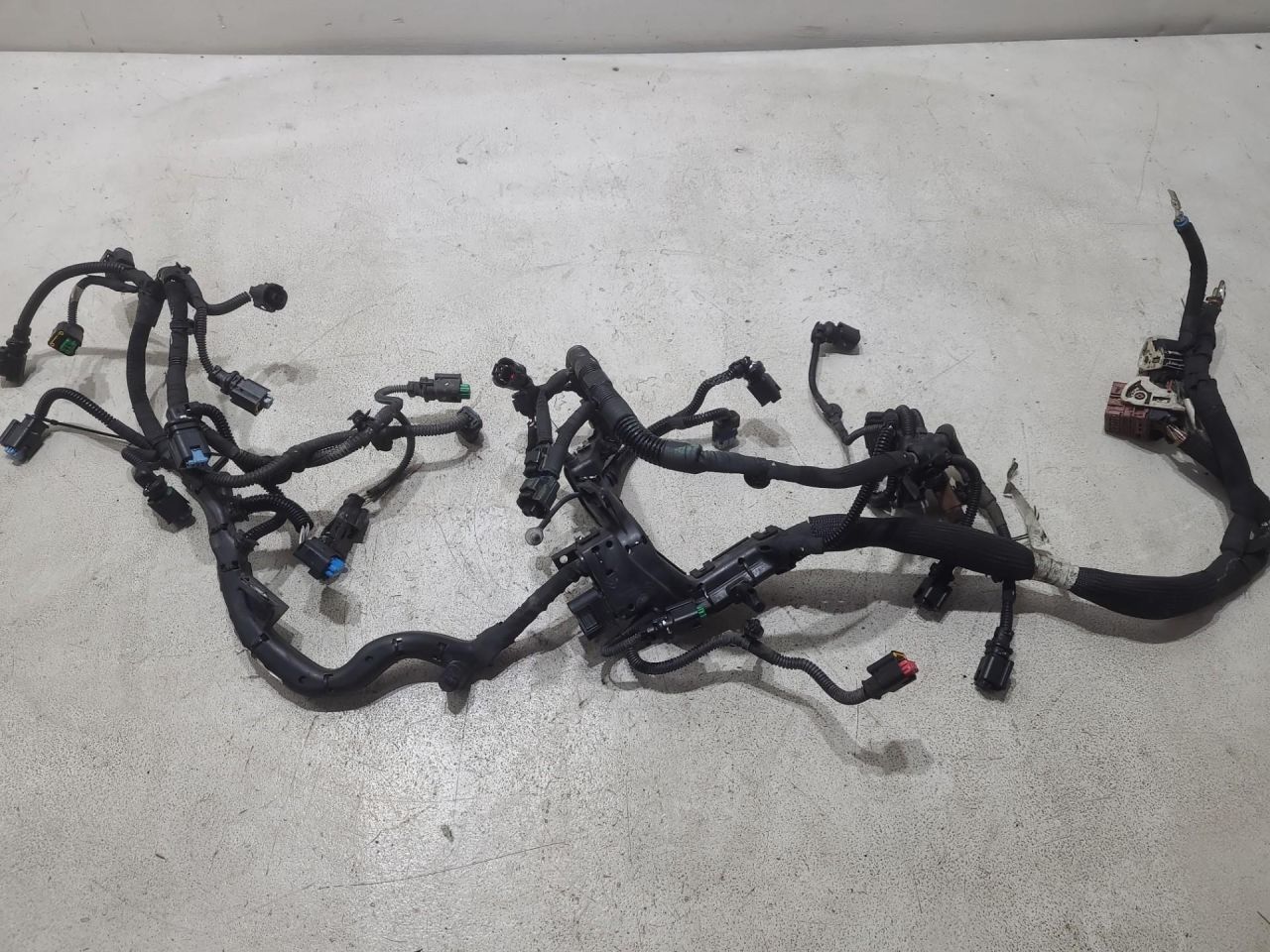 проводка двигателя Peugeot 208 1 поколение 2012, 1.4 л., 8HR (DV4C), дизель, МКПП, 9678891780 - фото №1