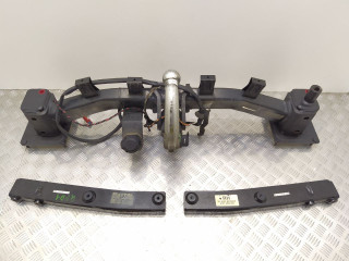 прицепное устройство (фаркоп) Mercedes-Benz M-Класс W164 2005, 3.0 л., CDi, дизель, АКПП, внедорожник 5 дв., полный привод, A1643100537, A1643100156, 1643100537, 1643100156