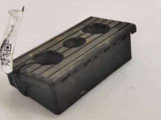 опора под домкрат (поддомкратная подушка) Tesla Model X 1 поколение 2018, L1S, АКПП, хетчбэк 5 дв., полный привод, 1045887-00-B