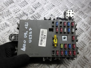 блок предохранителей Chevrolet Aveo T250 [рестайлинг] 2009, 1.2 л., бензин, МКПП, хетчбэк 5 дв.