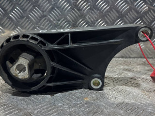 подушка крепления двигателя Opel Astra J 2010, 1.6 л., A 16 XER, бензин, 5МКПП, хетчбэк 5 дв.