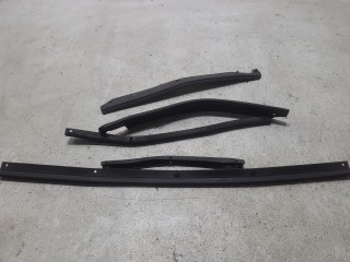 уплотнитель подкапотного пространства Toyota RAV4 2 поколение (XA20) 2002, 2.0 л., бензин, синий, внедорожник 5 дв.