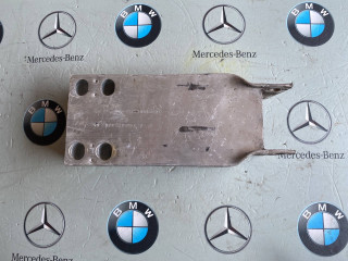 кронштейн передней панели (телевизора) Mercedes-Benz C-Класс W205 [рестайлинг] 2020, 2.0 л., бензин, кабриолет, задний привод, A2056200495