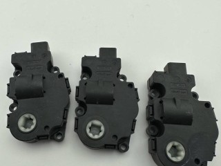 моторчик заслонки печки Mercedes-Benz GLE W166 2018, 2.2 л., дизель, АКПП, черный, внедорожник 5 дв., правый руль, T946104A