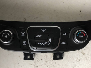 блок управления печки / климат-контроля Chevrolet Equinox 3 поколение 2019, 1.5 л., бензин, АКПП, внедорожник 5 дв., полный привод, 84422503