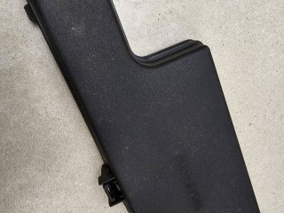 крышка блока предохранителей Toyota 2022, 2.8 л., 1GD-FTV, дизель, АКПП, красный, пикап, полный привод, правый руль, 826620K690